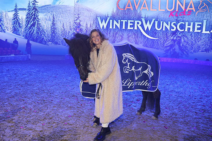 Marie Bäumer @ Preview Cavalluna WinterWünscheLand am 21.12.2023 (©Foto: Martin Schmitz) 
